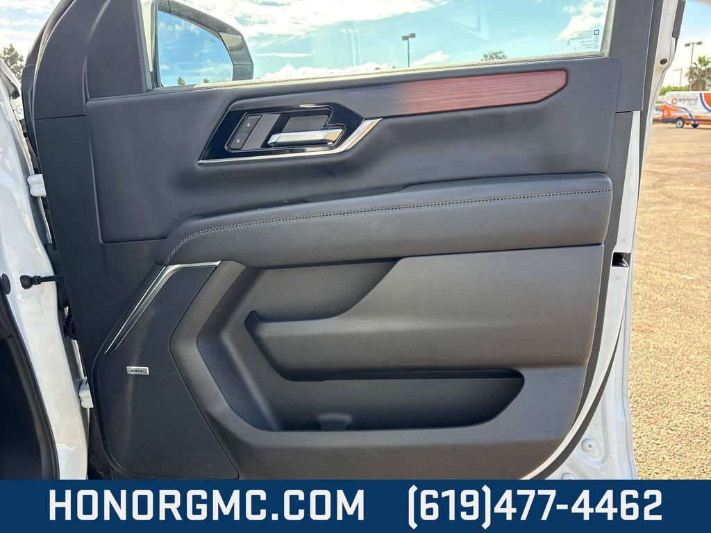 Used 2025 GMC Yukon Denali image 24