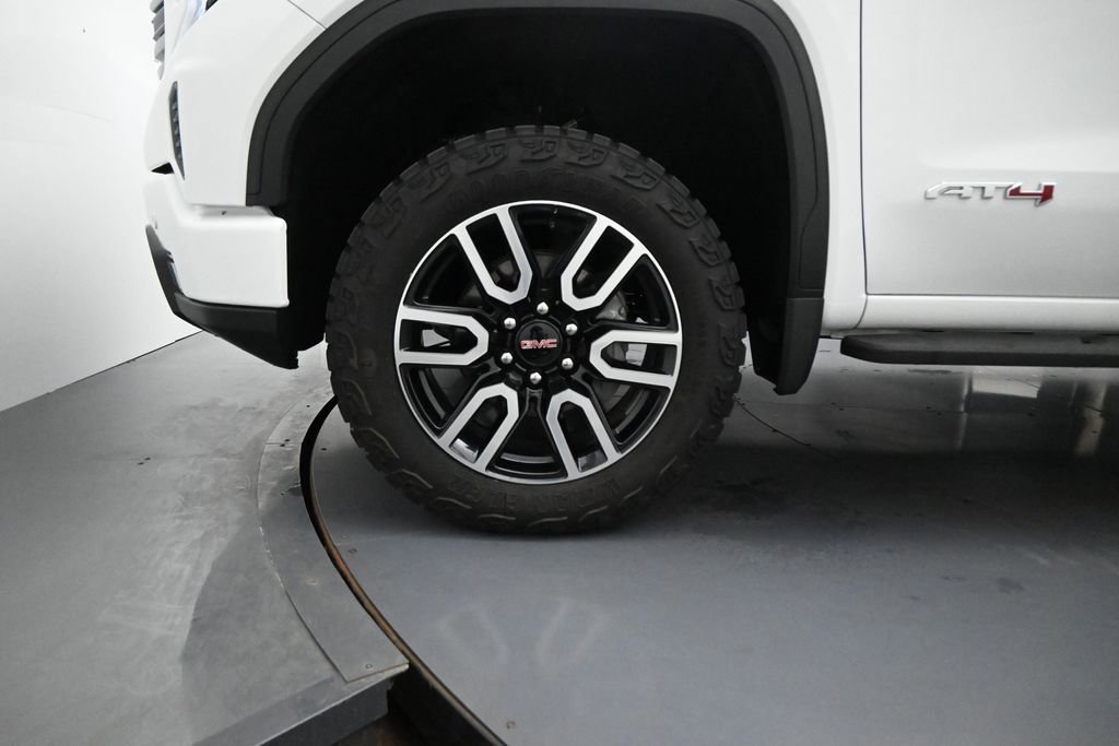 Used 2026 GMC Sierra 1500 AT4 w/ AT4 Premium Package AWD/4WD image 8