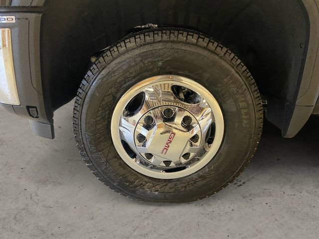 New 2026 GMC Sierra 3500 SLE w/ SLE Convenience Package image 15