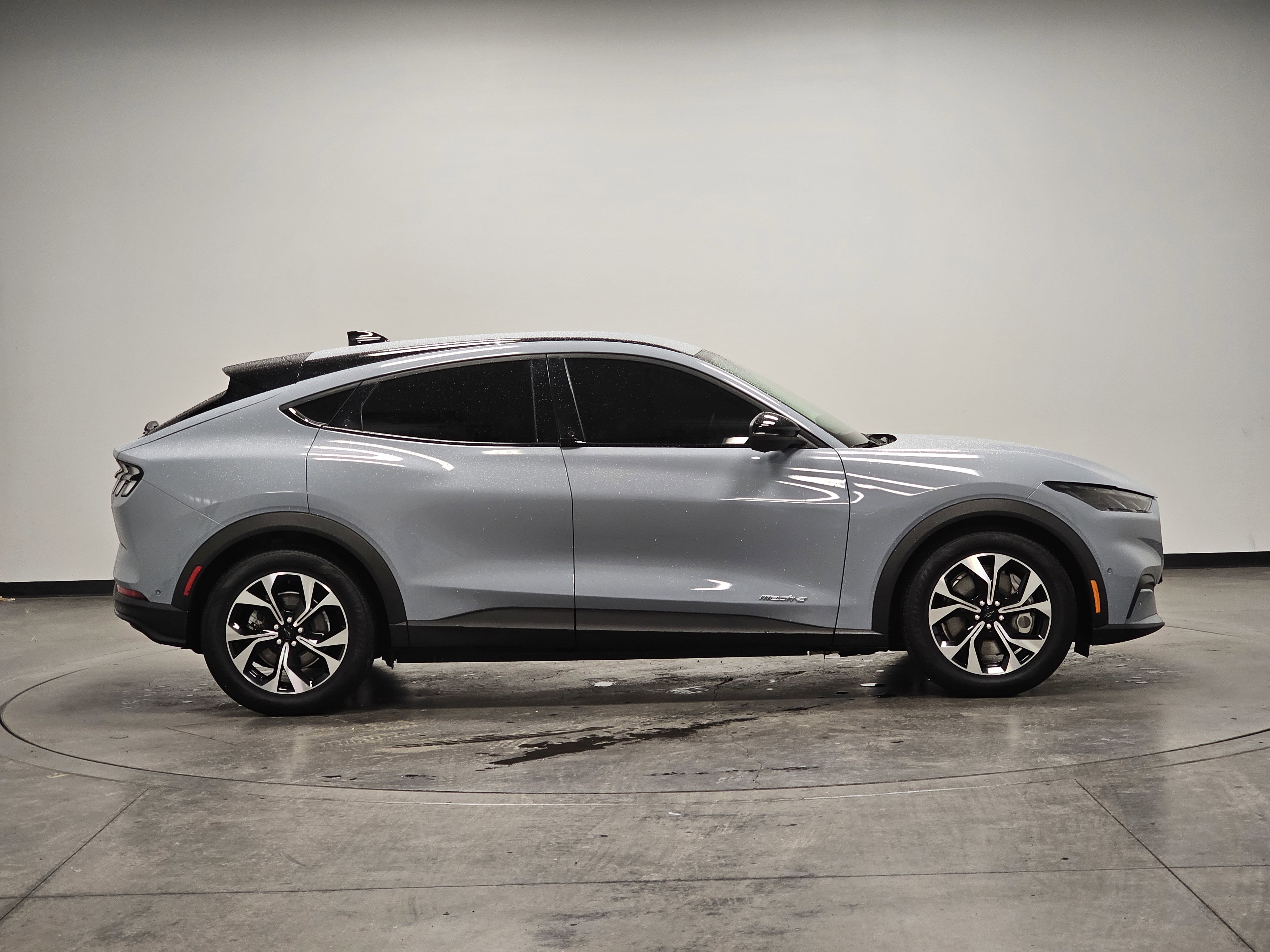 Used 2024 Ford Mustang Mach-E Select image 9