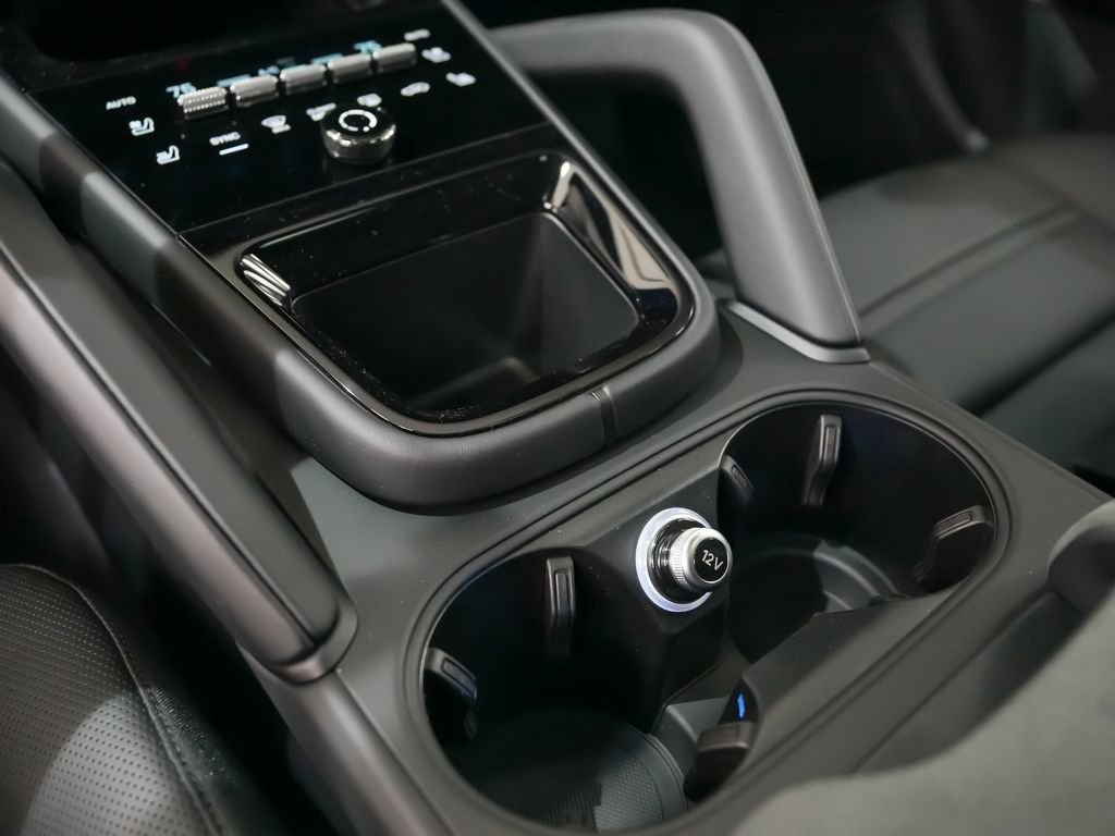 New 2026 Porsche Cayenne GTS AWD/4WD image 33