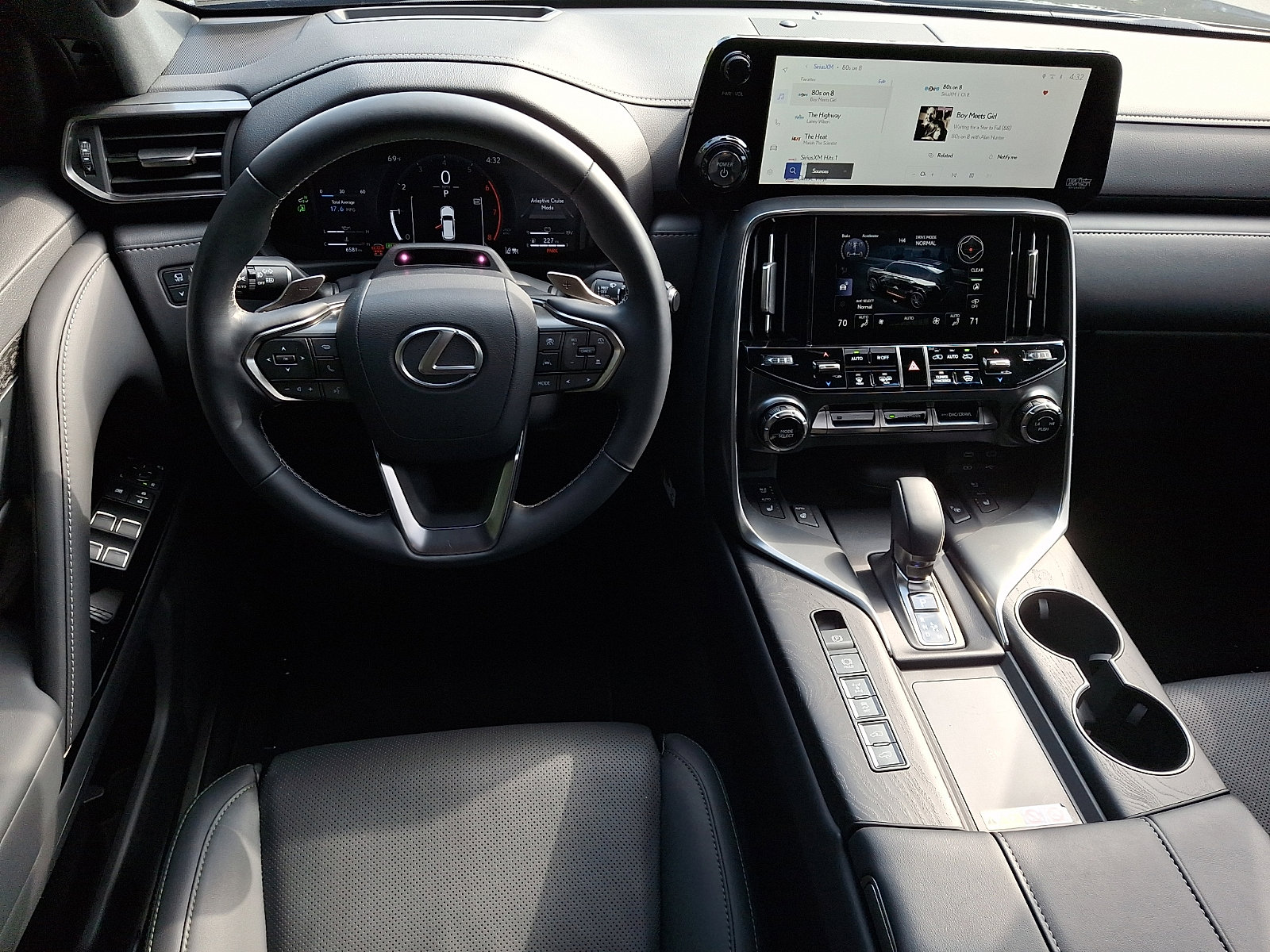Certified 2025 Lexus LX 700h Overtrail AWD/4WD image 12