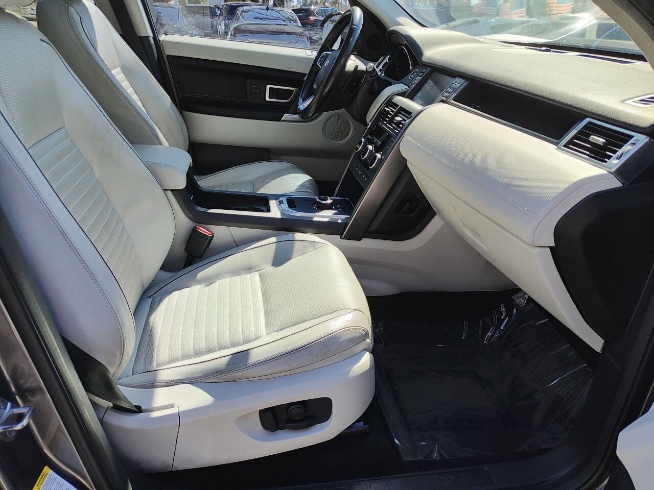 Used 2017 Land Rover Discovery Sport HSE image 48