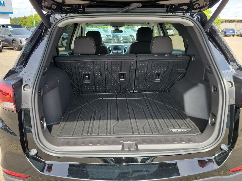Used 2024 Chevrolet Equinox LT w/ LPO, Floor Liner Package FWD image 34