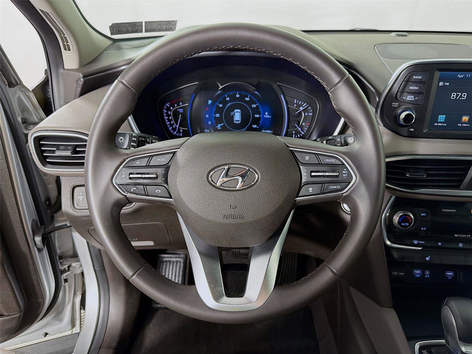 Used 2019 Hyundai Santa Fe SEL AWD/4WD image 12