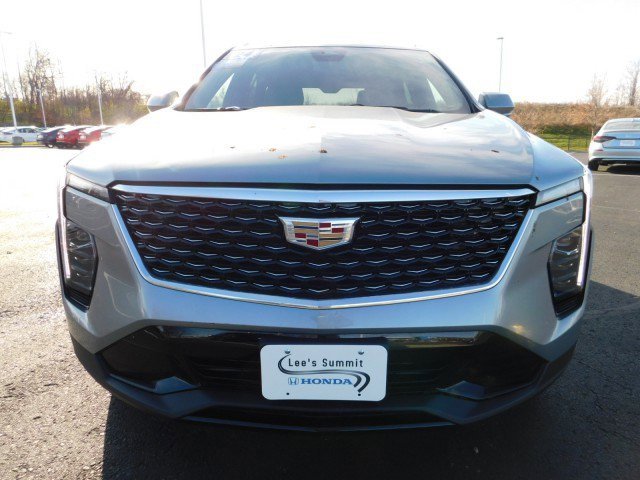 Used 2024 Cadillac XT4 Premium Luxury image 11