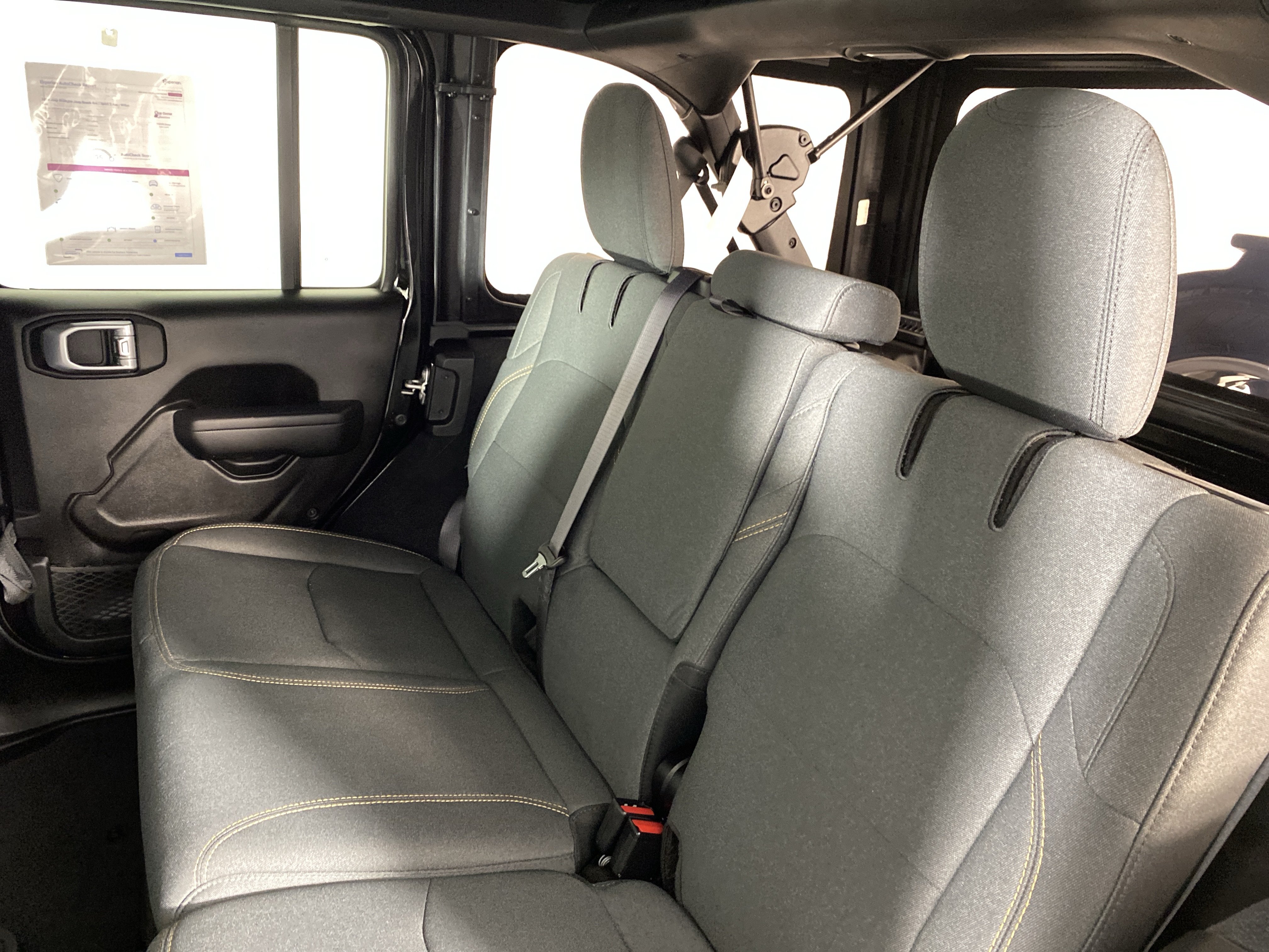 Used 2024 Jeep Wrangler Unlimited w/ Convenience Group AWD/4WD image 32