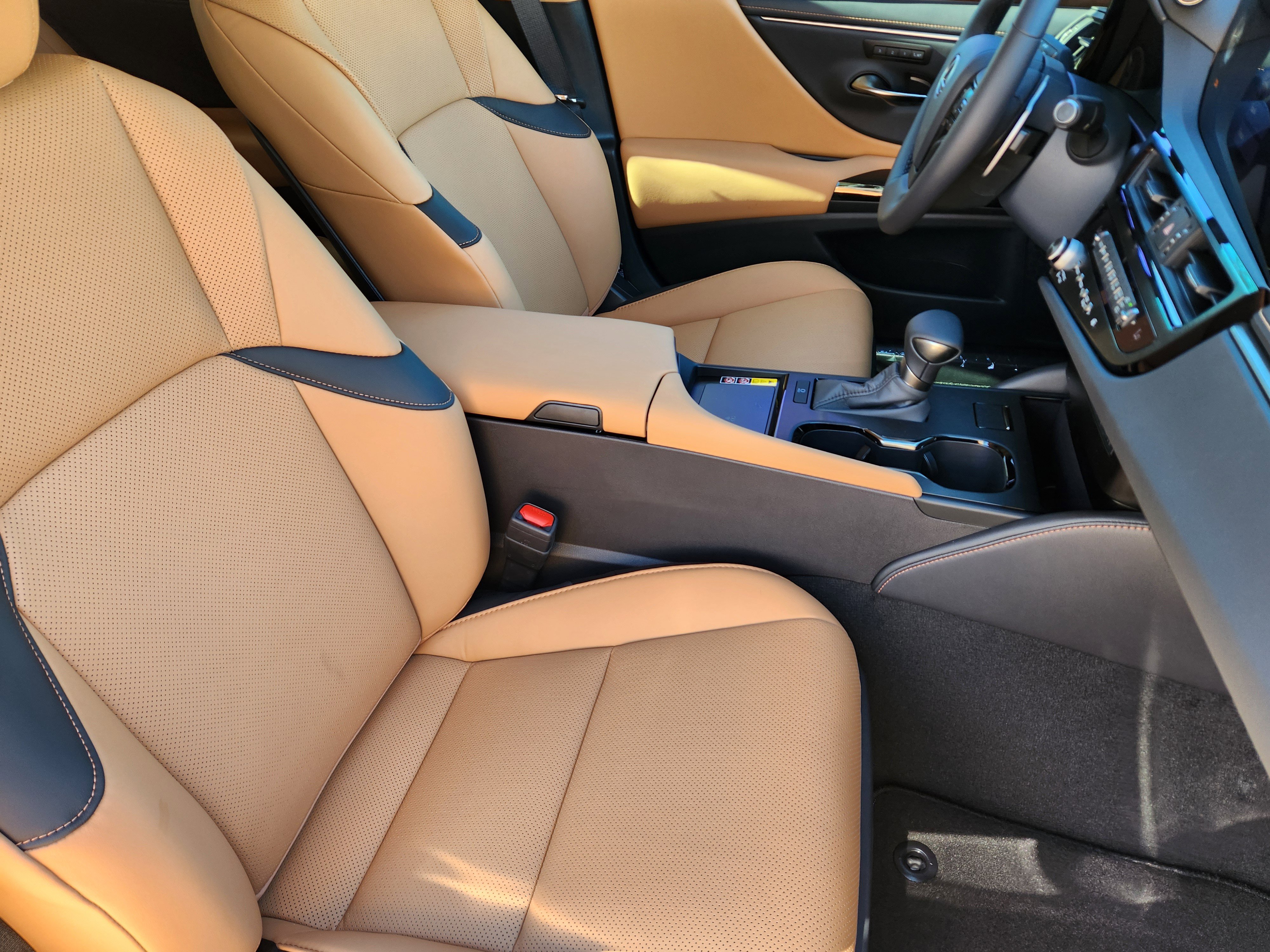 New 2025 Lexus ES 350 w/ Premium Package image 9