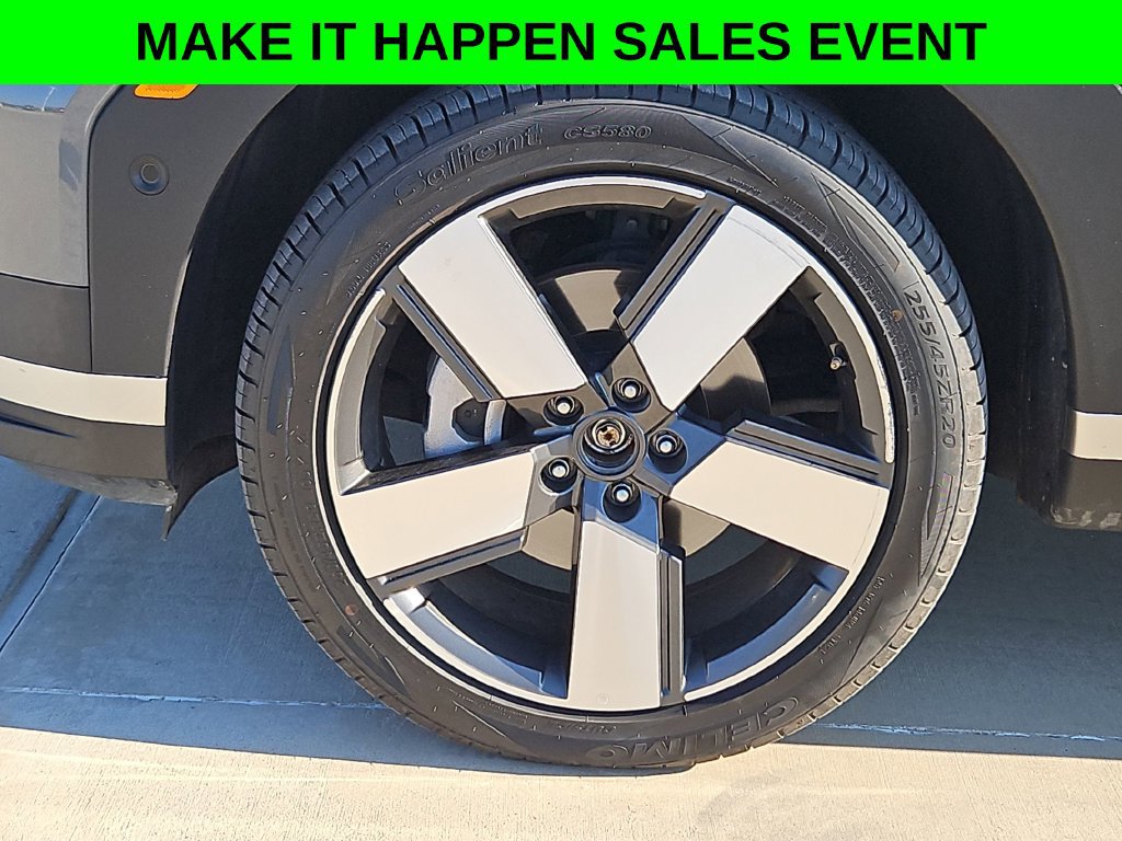 Used 2025 Hyundai Santa Fe Limited AWD/4WD image 34