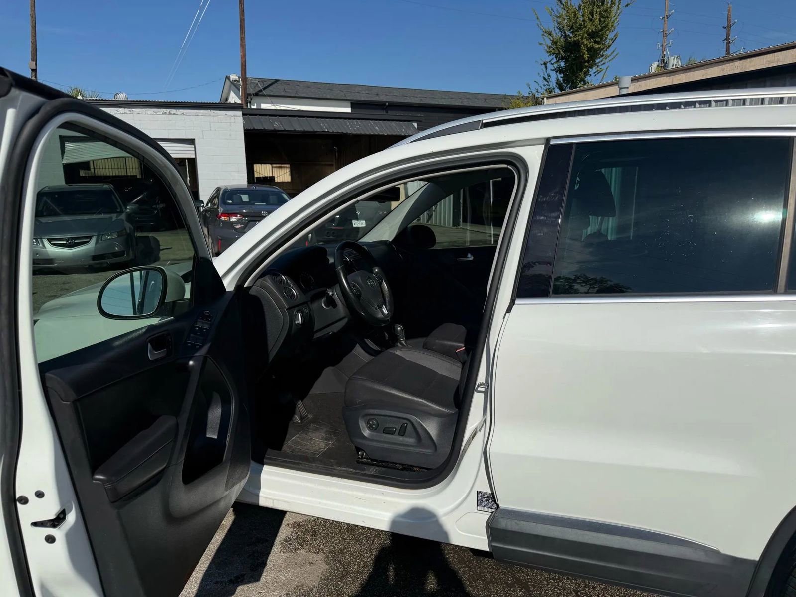 Used 2017 Volkswagen Tiguan Wolfsburg Edition image 7
