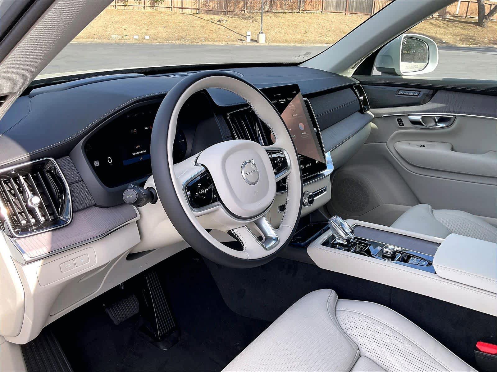 New 2026 Volvo XC90 T8 Ultra w/ Protection Package Premier AWD/4WD image 8