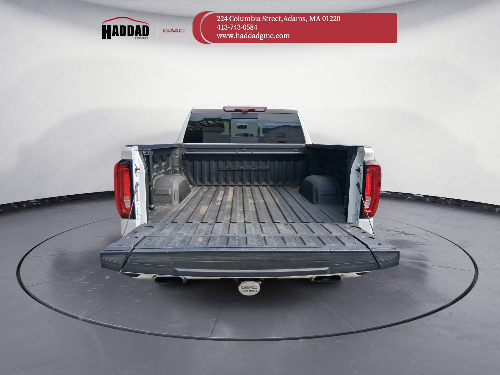 Used 2024 GMC Sierra 1500 Denali w/ Denali Reserve Package AWD/4WD image 10