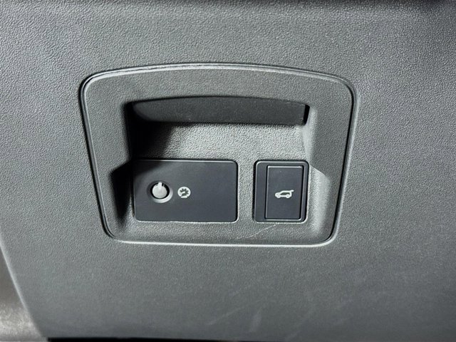 Used 2026 Land Rover Range Rover Velar S image 10