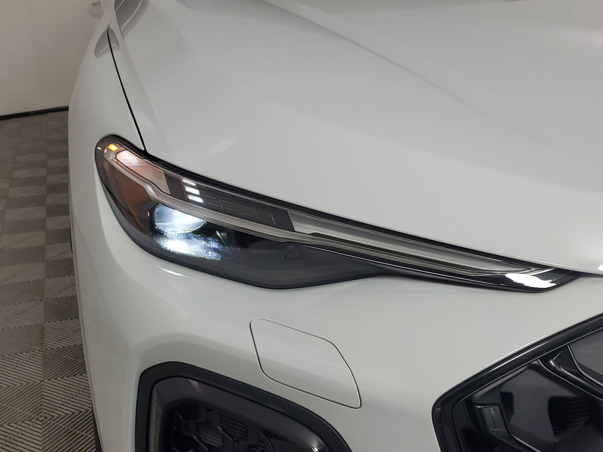 New 2025 Audi SQ5 Premium Plus image 18