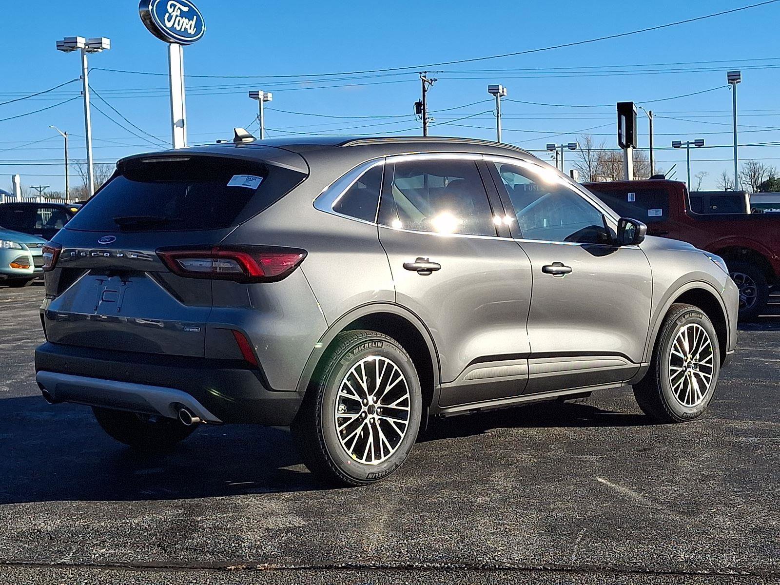 New 2026 Ford Escape SE FWD image 4