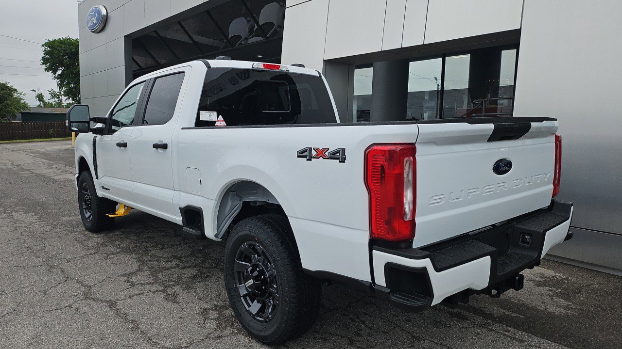 New 2026 Ford F250 XL AWD/4WD image 3