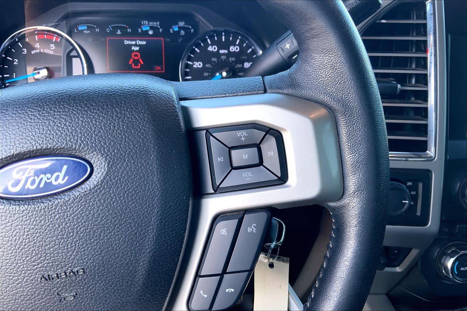 Used 2017 Ford F250 Lariat w/ Lariat Value Package AWD/4WD image 25