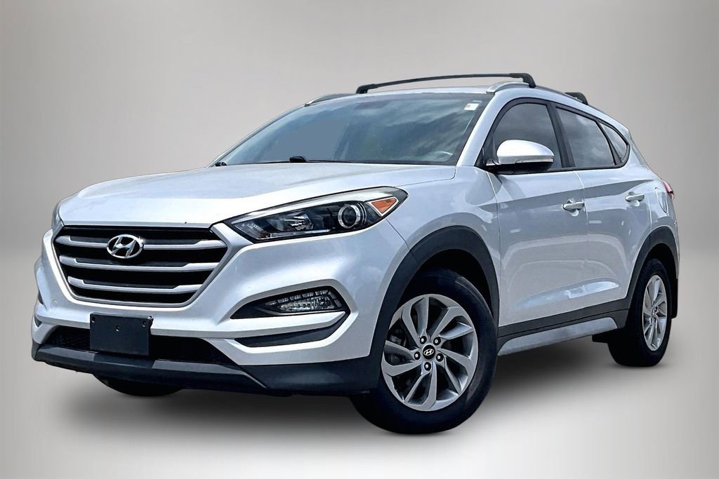 Used 2017 Hyundai Tucson SE Plus AWD/4WD image 2