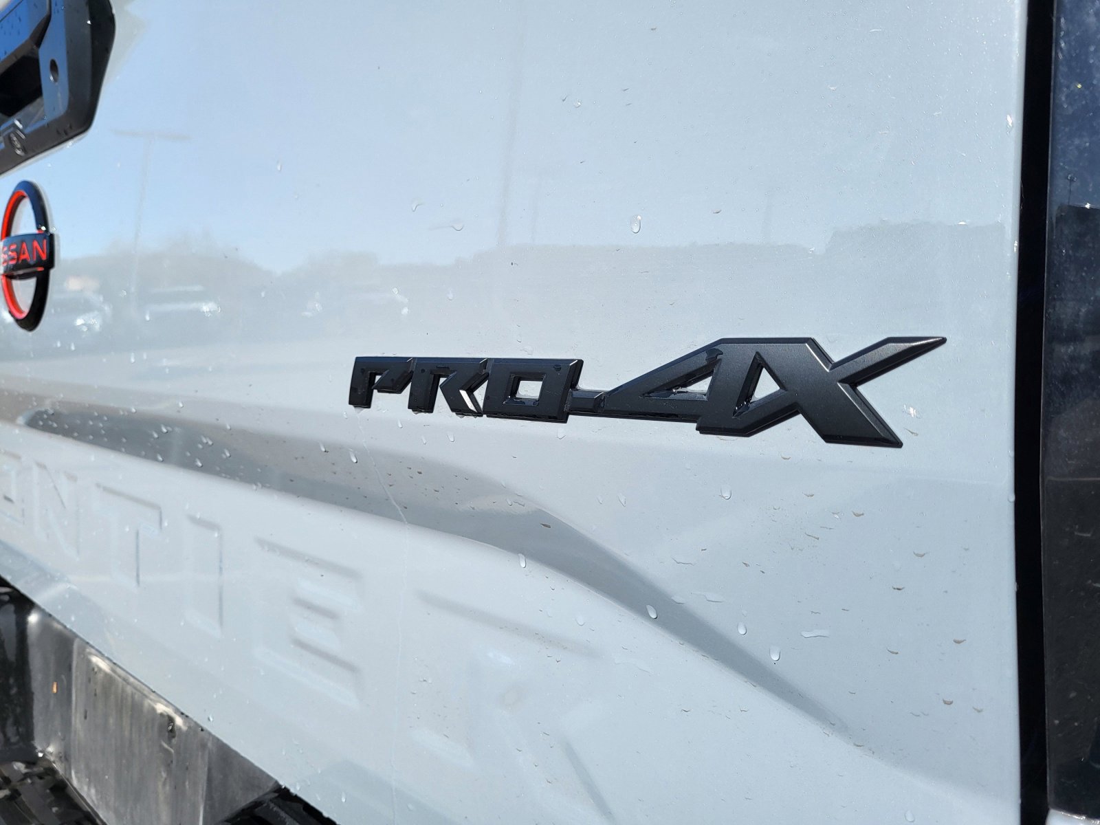 Used 2024 Nissan Frontier PRO-4X w/ Off-Road Protection Package image 22