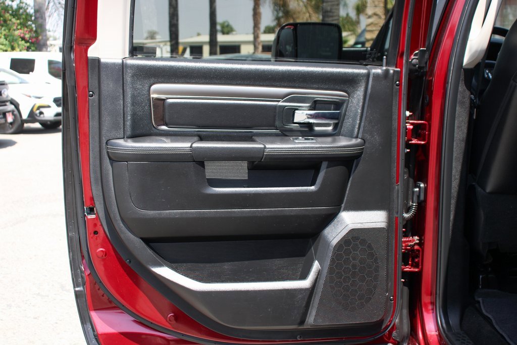 Used 2018 RAM 3500 Big Horn w/ Sport Appearance Group image 32