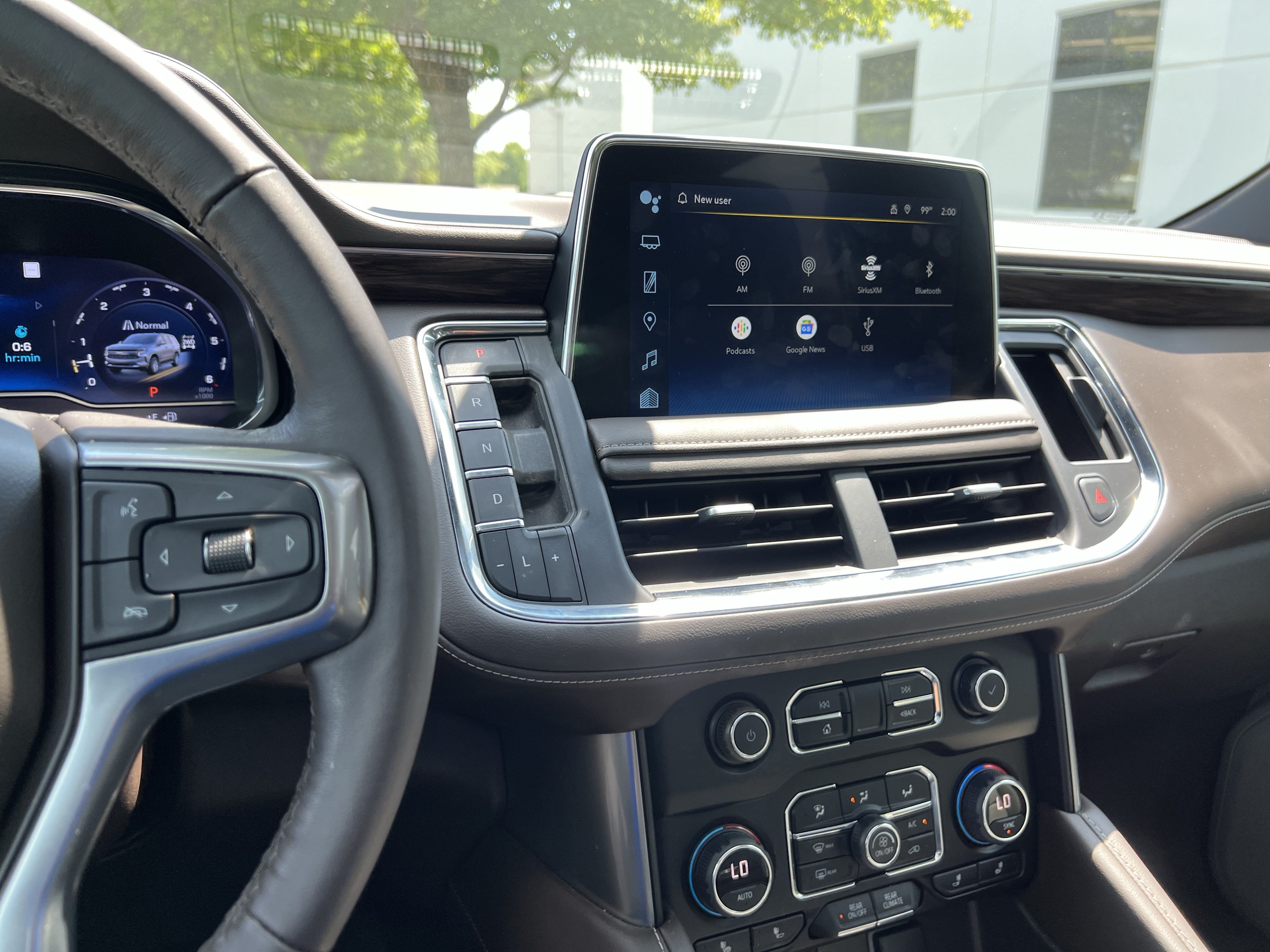 Used 2022 Chevrolet Tahoe LT w/ Luxury Package AWD/4WD image 32