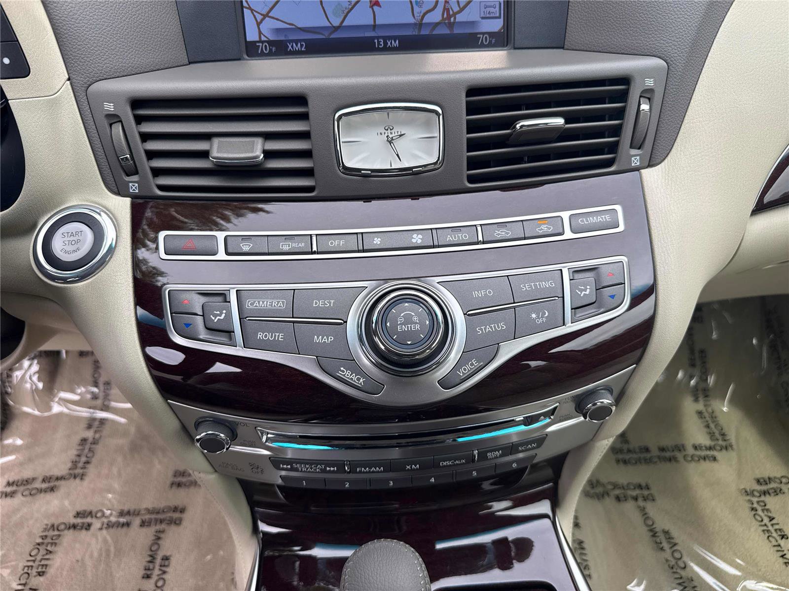 Used 2015 INFINITI Q70 3.7 w/ Technology Package image 21