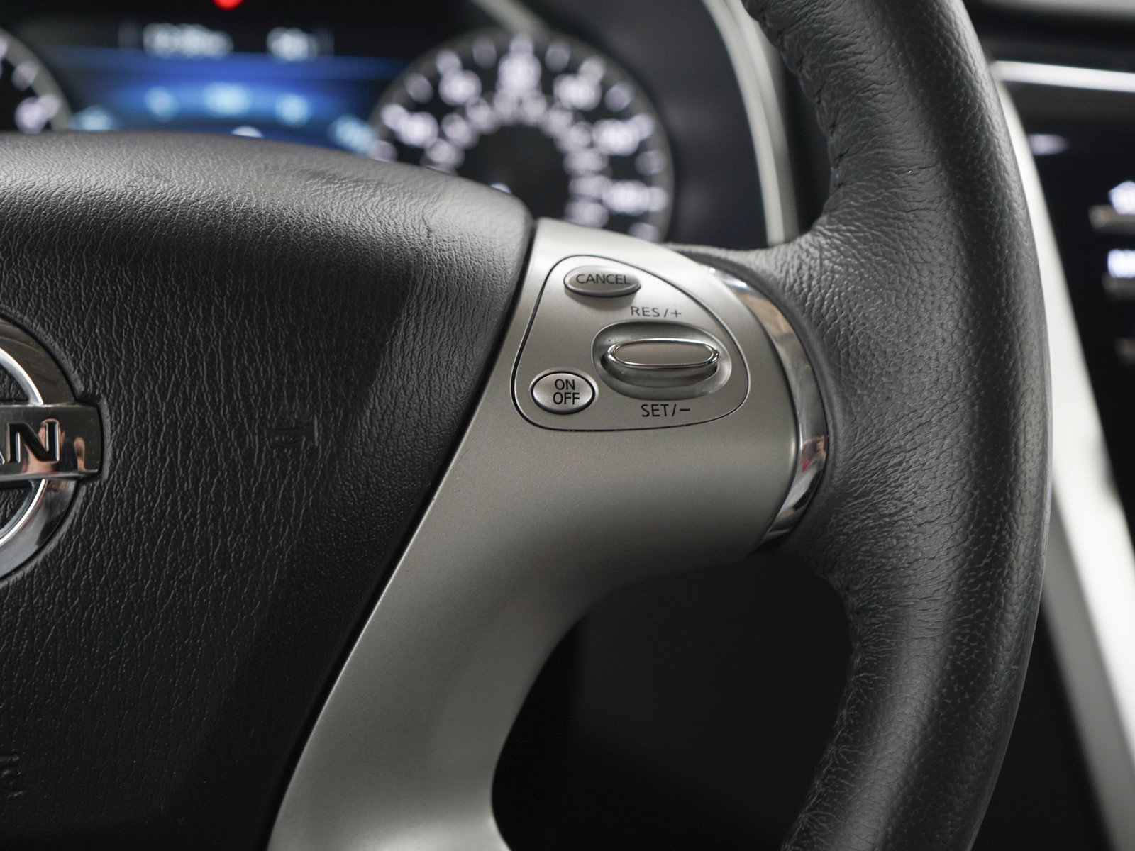 Used 2017 Nissan Murano SV image 25