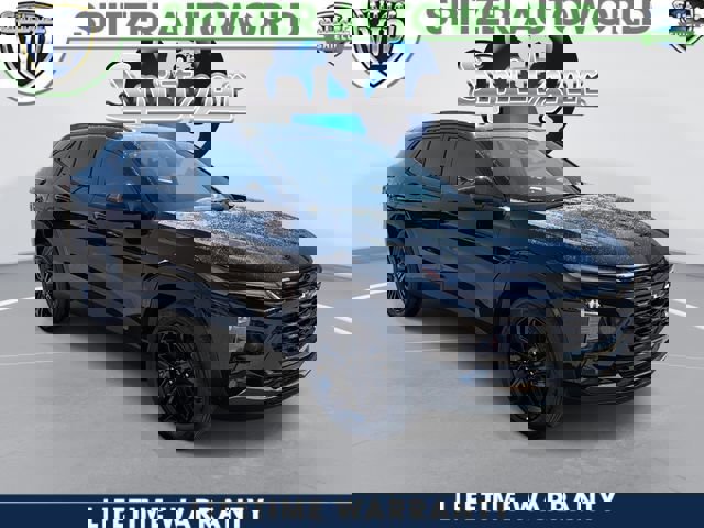 New 2026 Chevrolet Trax ACTIV w/ Sunroof Package