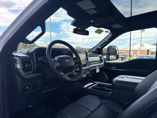 Used 2025 Ford F350 Platinum image 10