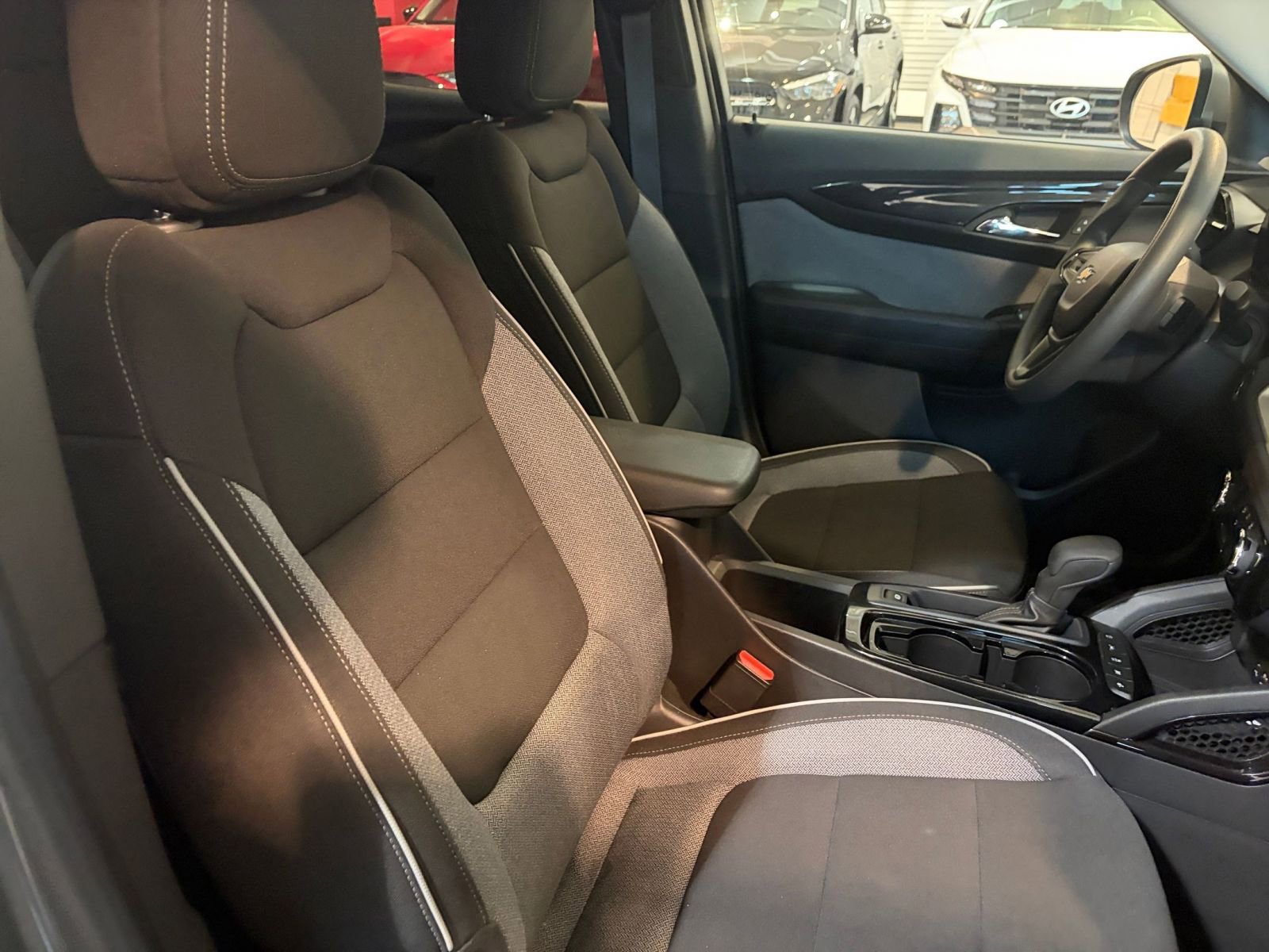 Used 2025 Chevrolet TrailBlazer LT image 34