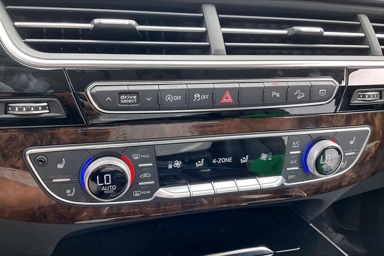Used 2018 Audi Q7 3.0T Prestige w/ Prestige Package AWD/4WD image 15