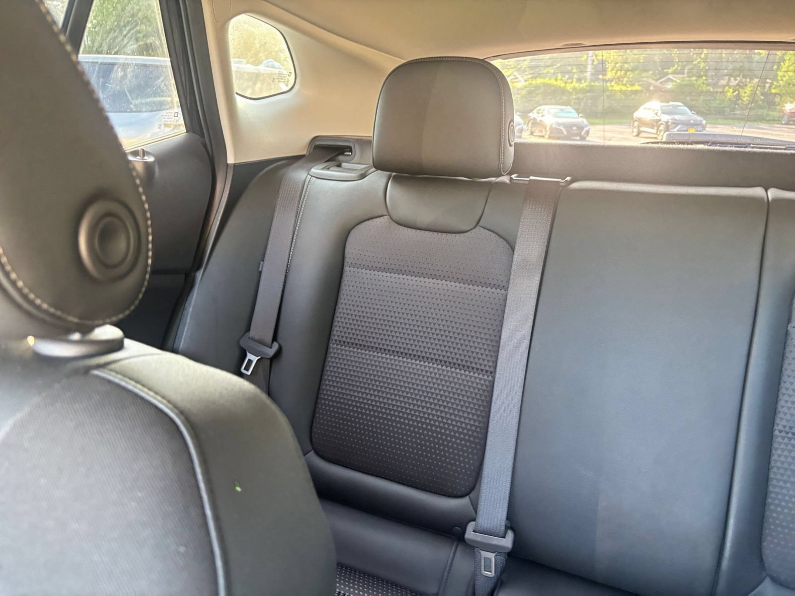 Used 2025 Chevrolet Trax LT FWD image 39