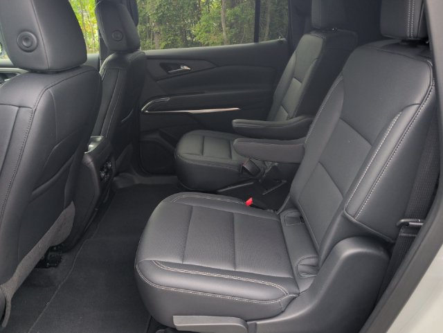 Used 2025 Chevrolet Traverse LT AWD/4WD image 28