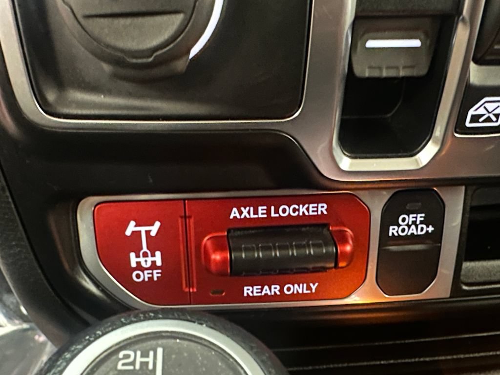 Used 2021 Jeep Gladiator Mojave w/ Cold Weather Group AWD/4WD image 31