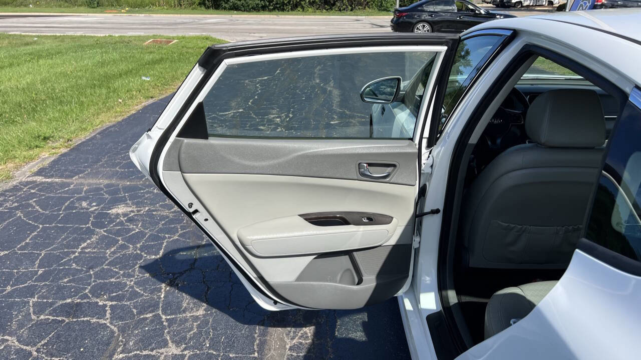 Used 2016 Kia Optima EX image 33