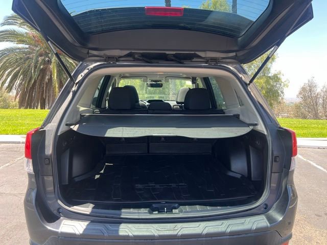 Used 2019 Subaru Forester Premium w/ All-Weather Package AWD/4WD image 9