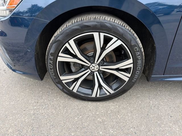 Used 2020 Volkswagen Passat 2.0T SEL image 30