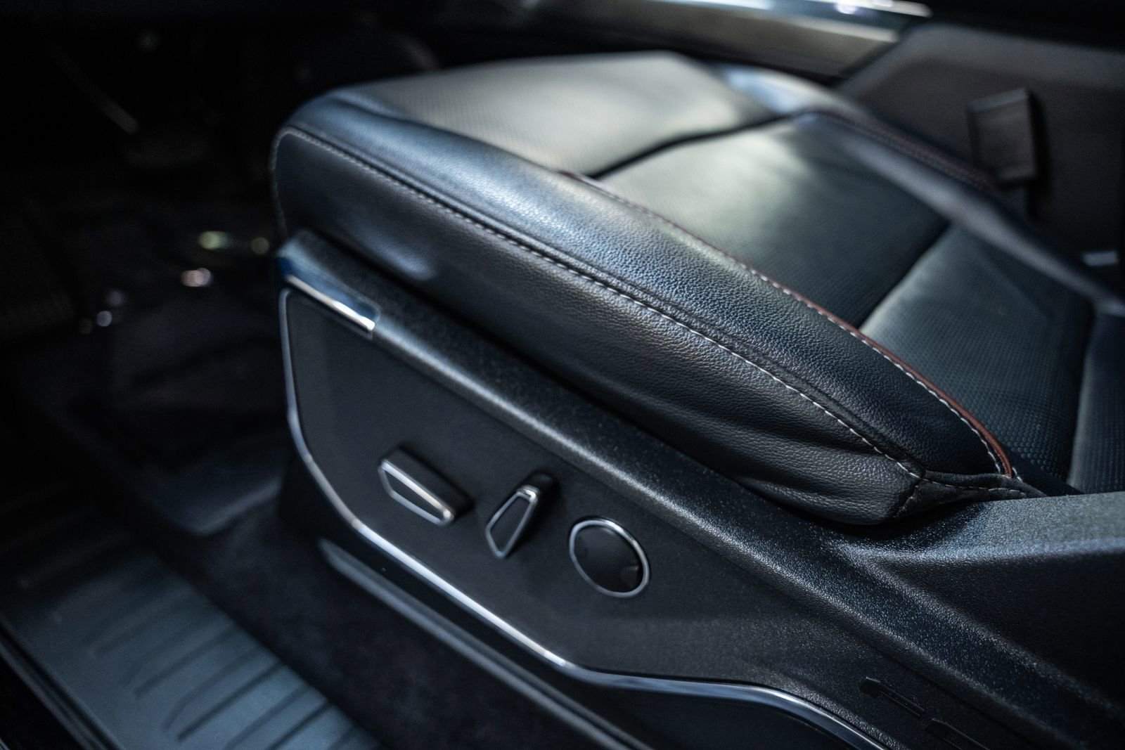 Certified 2023 Ford F150 Lariat w/ Equipment Group 502A High image 43