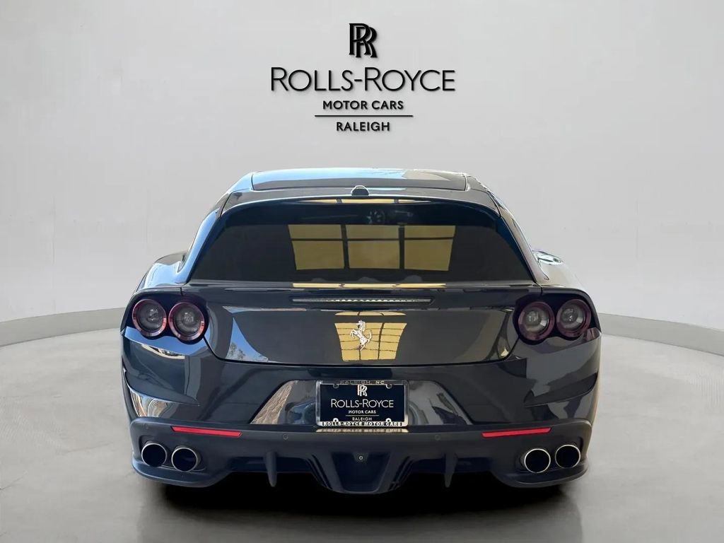 Used 2018 Ferrari GTC4Lusso T image 5