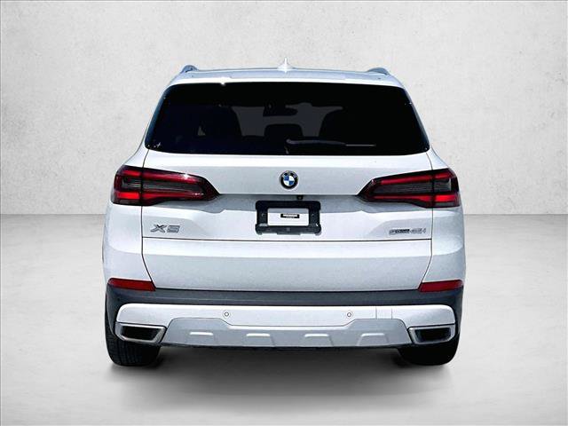 Used 2022 BMW X5 sDrive40i w/ Premium Package RWD image 4