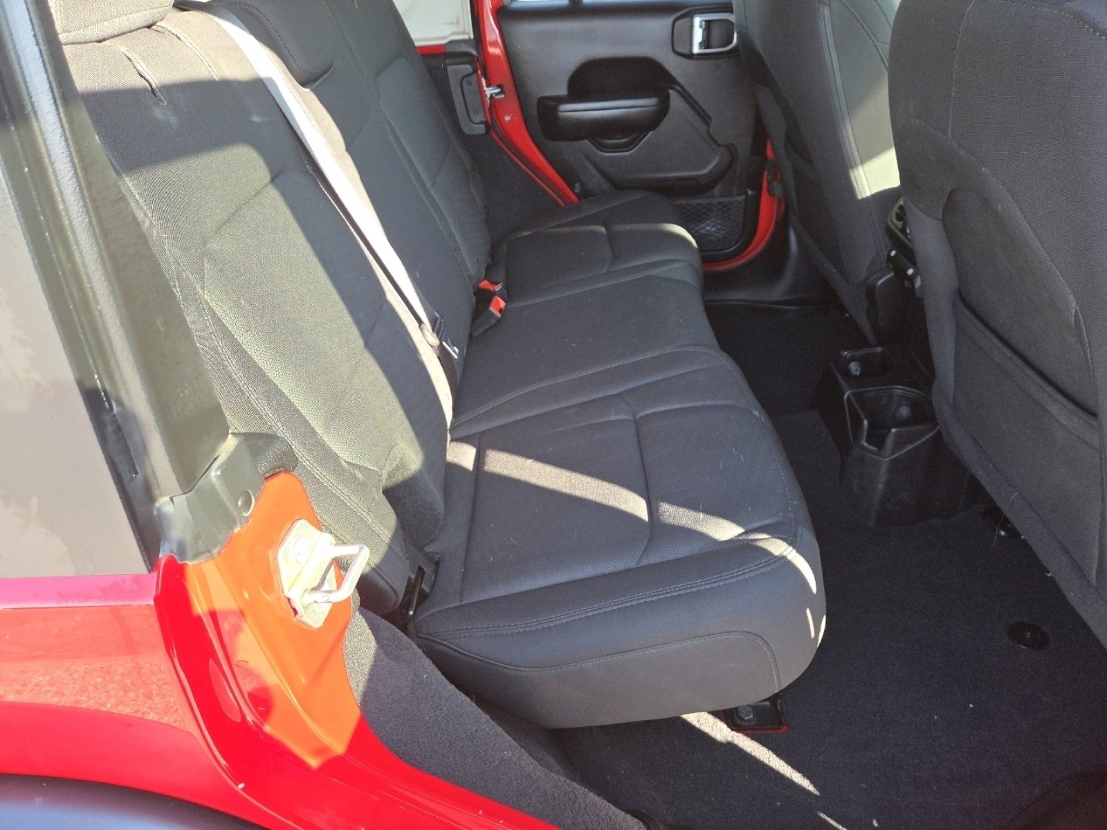 Used 2018 Jeep Wrangler Unlimited Sport S image 20