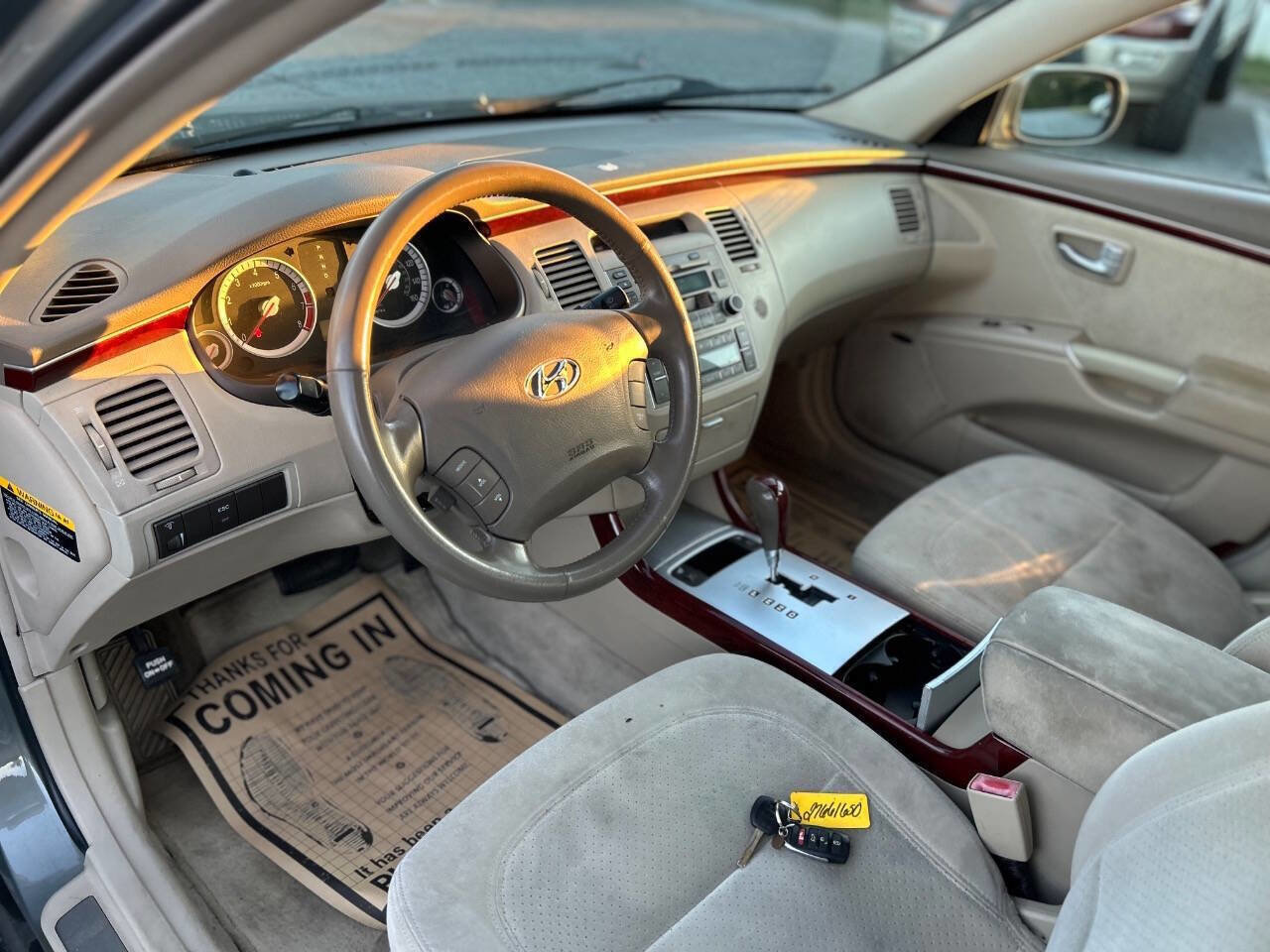 Used 2006 Hyundai Azera SE image 23