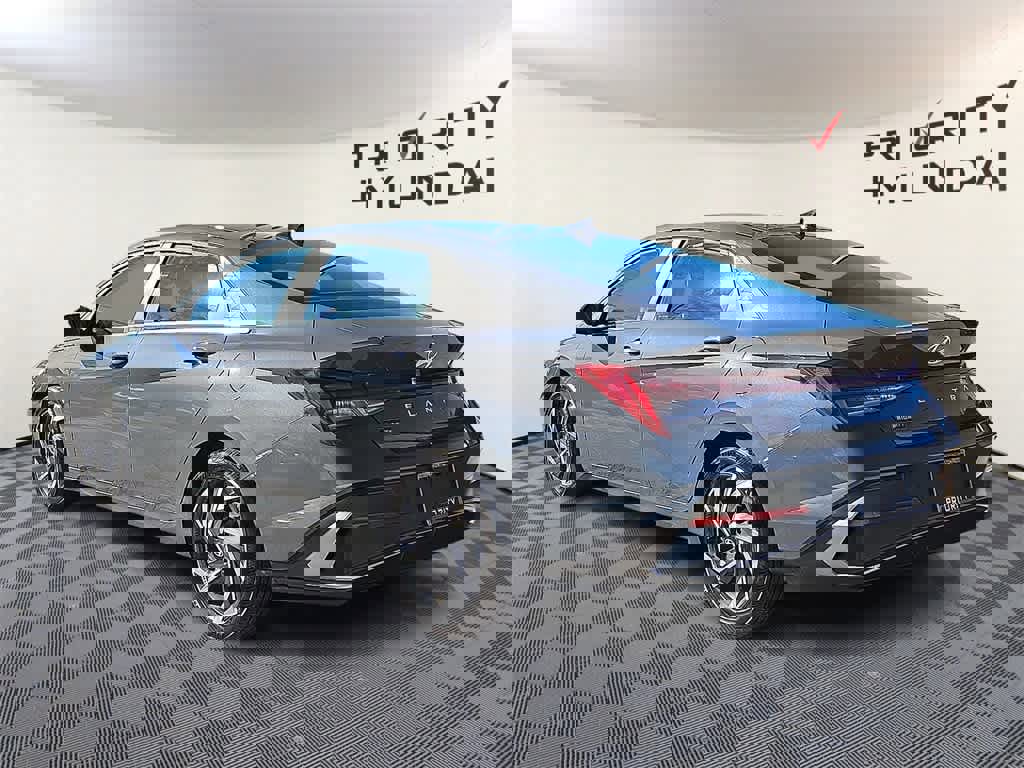 Certified 2024 Hyundai Elantra SEL w/ Convenience Package image 6