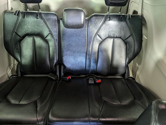 Used 2022 Chrysler Pacifica Touring-L image 23