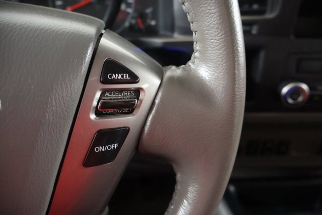 Used 2017 Nissan NV 3500 SL image 19