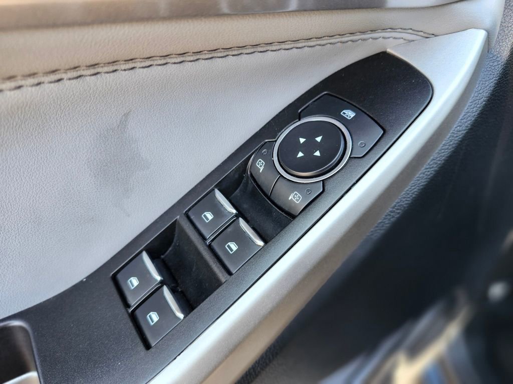 Certified 2022 Ford Explorer XLT w/ Equipment Group 202A image 19