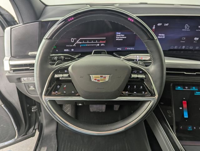 Used 2025 Cadillac Escalade ESV Sport w/ Touring Package image 13