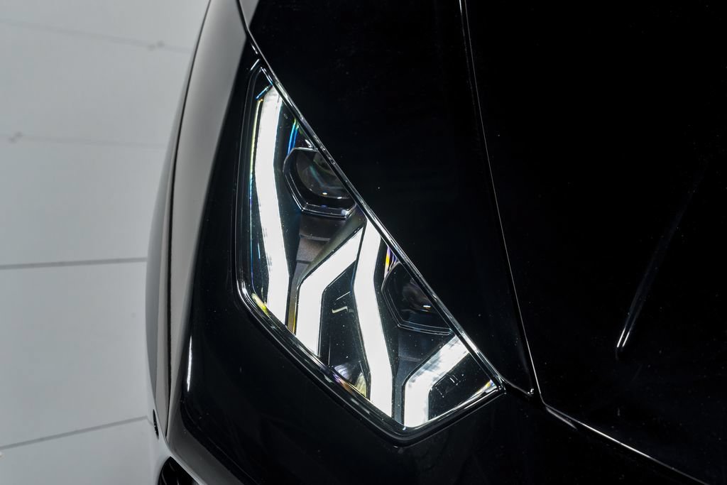 Used 2020 Lamborghini Huracan EVO RWD image 40