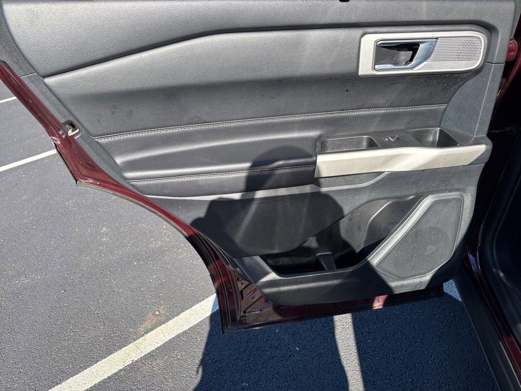 Used 2022 Ford Explorer Limited w/ Equipment Group 301A image 21