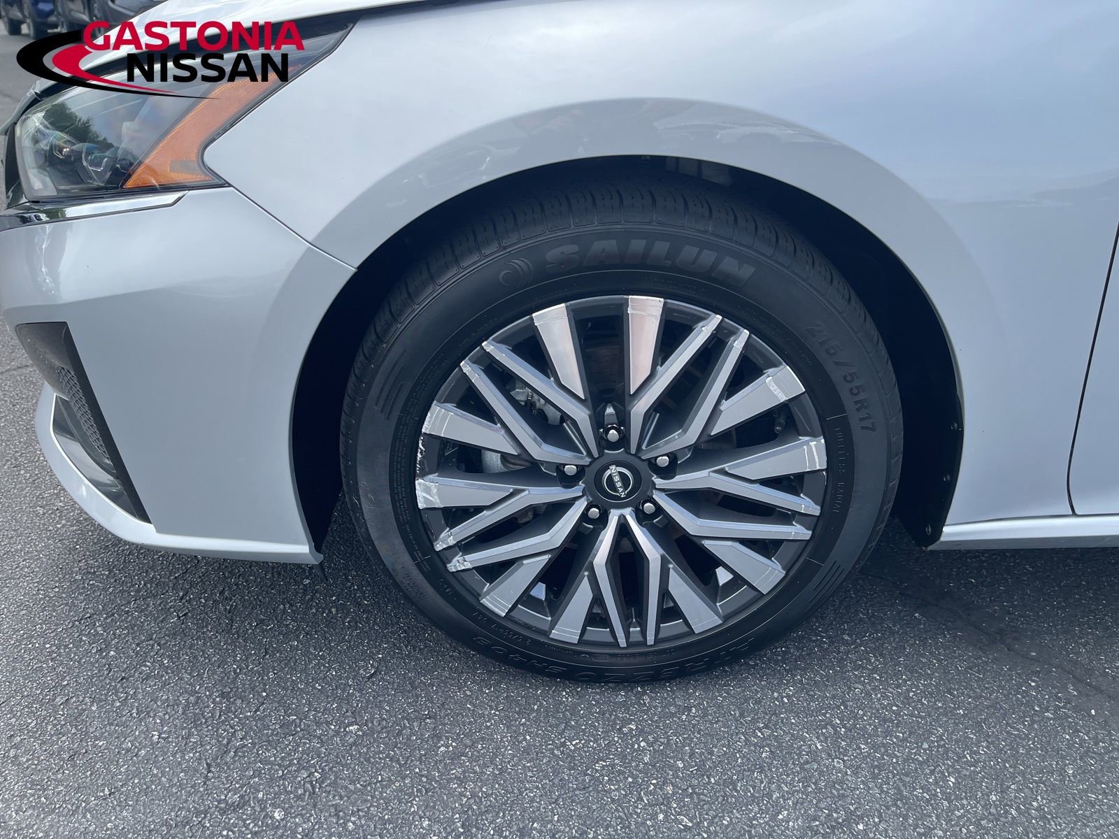 Used 2024 Nissan Altima 2.5 SV image 17